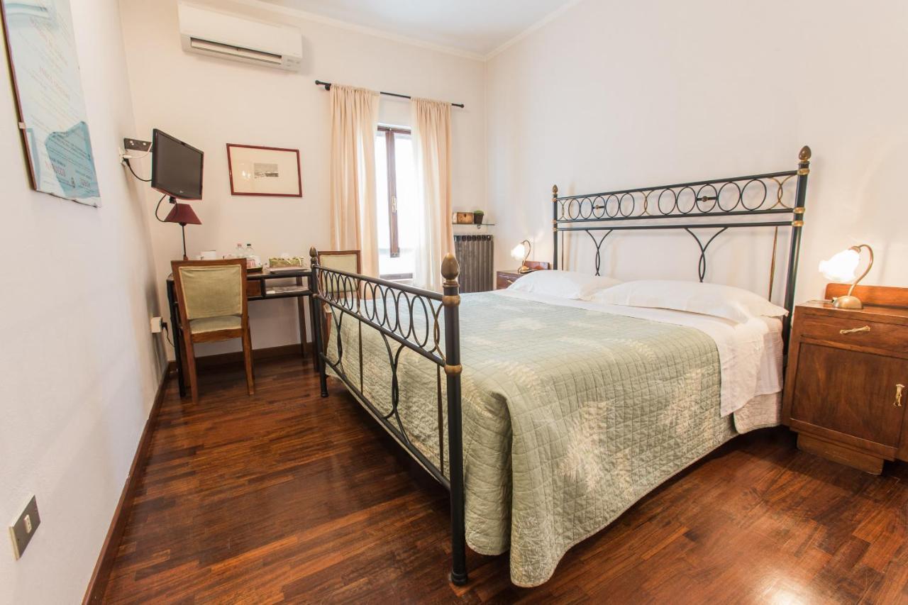 Cipriani Apartment เวโรนา ภายนอก รูปภาพ