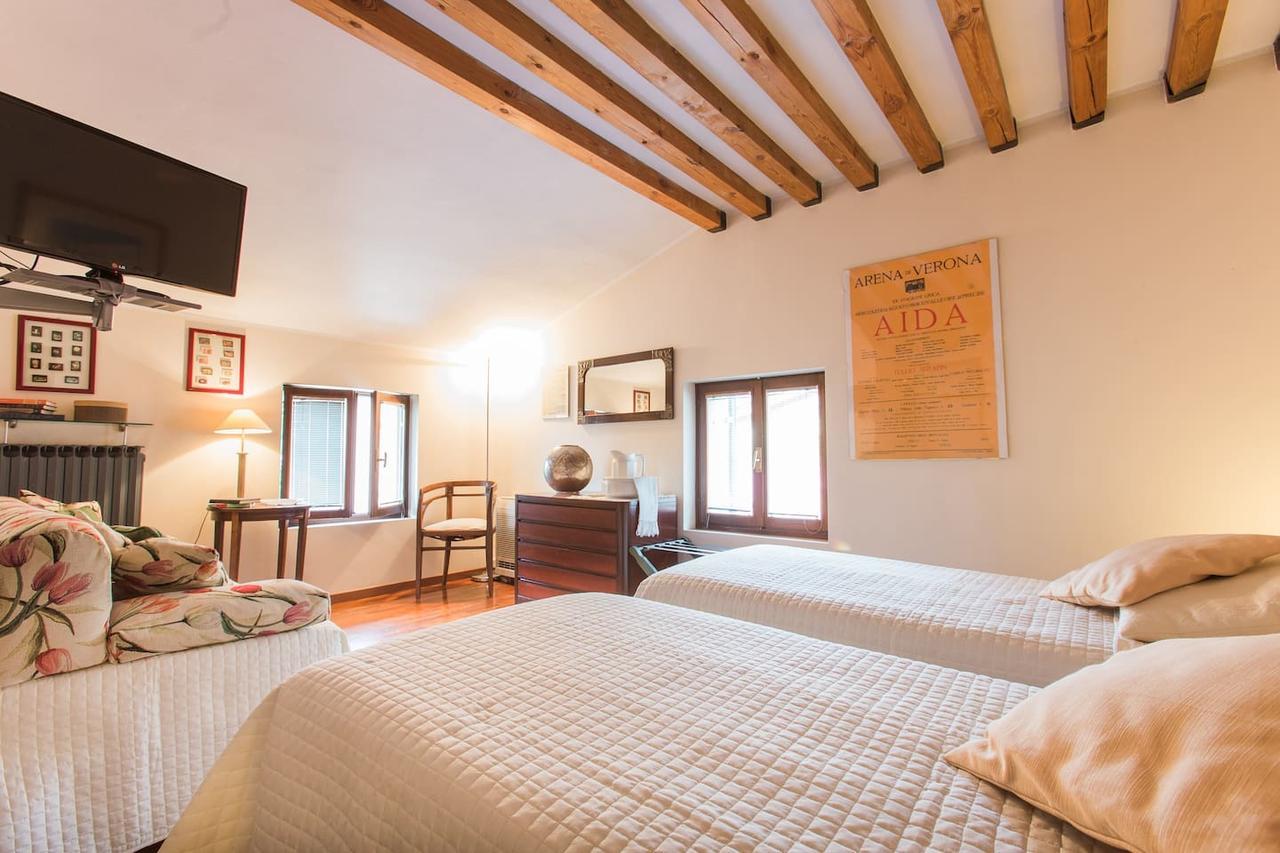 Cipriani Apartment เวโรนา ภายนอก รูปภาพ